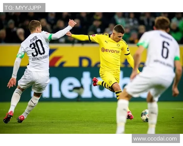 多特蒙德与门兴格拉德巴赫激战在即谁将赢得德甲巅峰对决 多特蒙德与门兴格拉德巴赫激战在即谁将赢得德甲巅峰对决