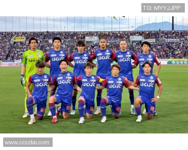 神户胜利船与大阪钢的激烈对决展现足球魅力与团队精神的巅峰较量 神户胜利船与大阪钢的激烈对决展现足球魅力与团队精神的巅峰较量